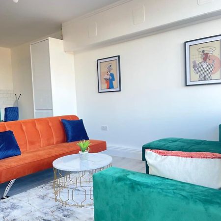 1 Bedroom Apartment - Flitwick - Contractor Friendly - Tourist Ready - Full Kitchen - Wifi - Smart Tv - Sofa Bed - Free Parking - Ideal For Short Or Long Stays Экстерьер фото