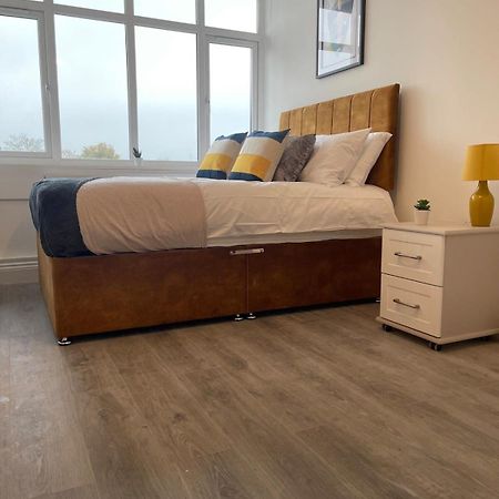 1 Bedroom Apartment - Flitwick - Contractor Friendly - Tourist Ready - Full Kitchen - Wifi - Smart Tv - Sofa Bed - Free Parking - Ideal For Short Or Long Stays Экстерьер фото