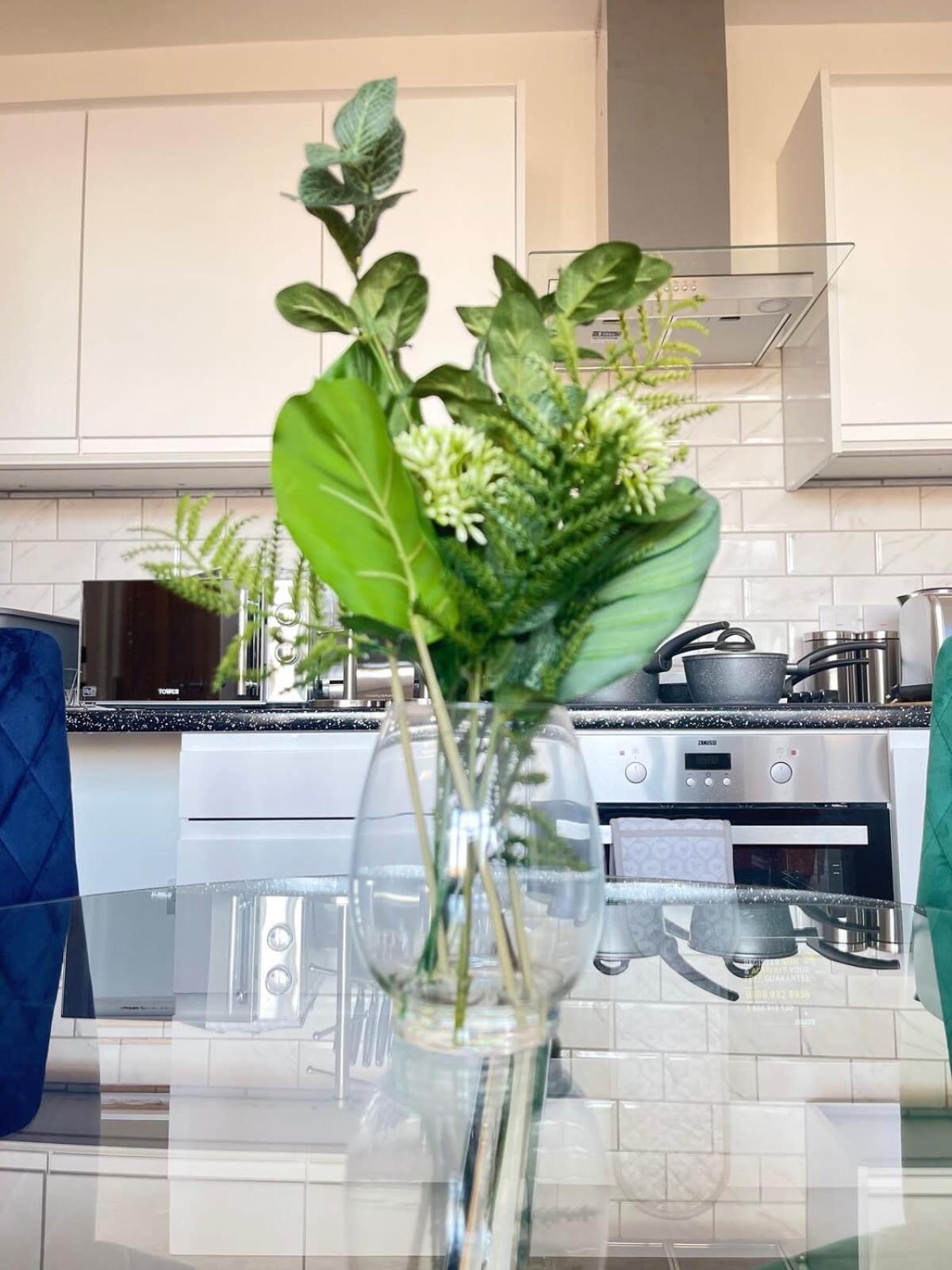 1 Bedroom Apartment - Flitwick - Contractor Friendly - Tourist Ready - Full Kitchen - Wifi - Smart Tv - Sofa Bed - Free Parking - Ideal For Short Or Long Stays Экстерьер фото