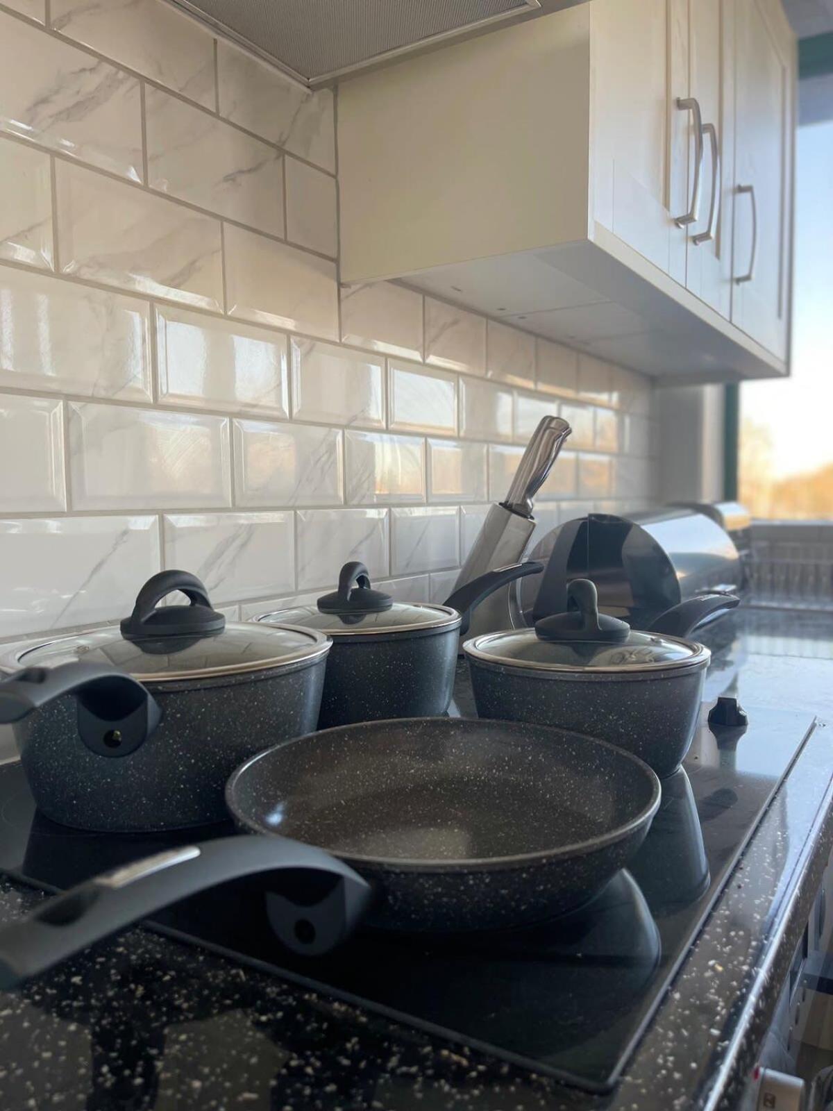 1 Bedroom Apartment - Flitwick - Contractor Friendly - Tourist Ready - Full Kitchen - Wifi - Smart Tv - Sofa Bed - Free Parking - Ideal For Short Or Long Stays Экстерьер фото